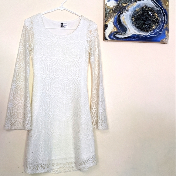 Divided Dresses & Skirts - White Lace Bell Sleeve Dress Sz 4 (Divided / H&M)